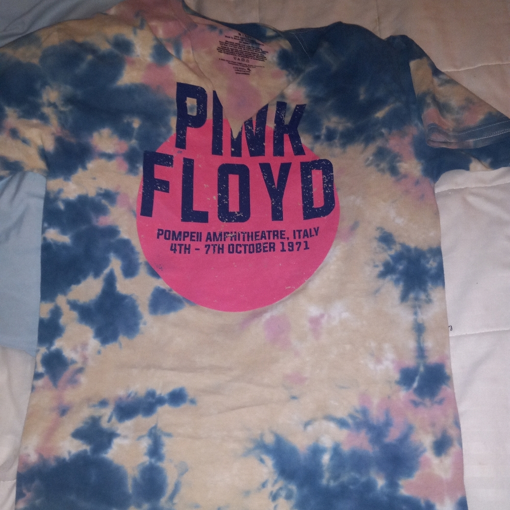 Tye dye Pink Floyd Tshirt